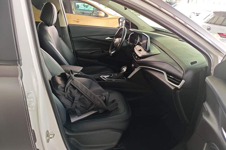 Used Buick Encore 2021 332T CVT Elite Edition Right Front Seat