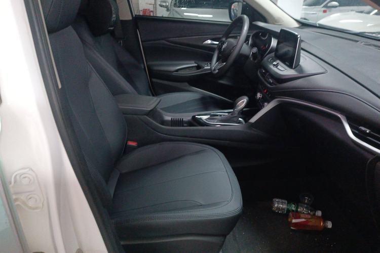 Used Buick Encore 2021 332T CVT Elite Edition Right Front Seat