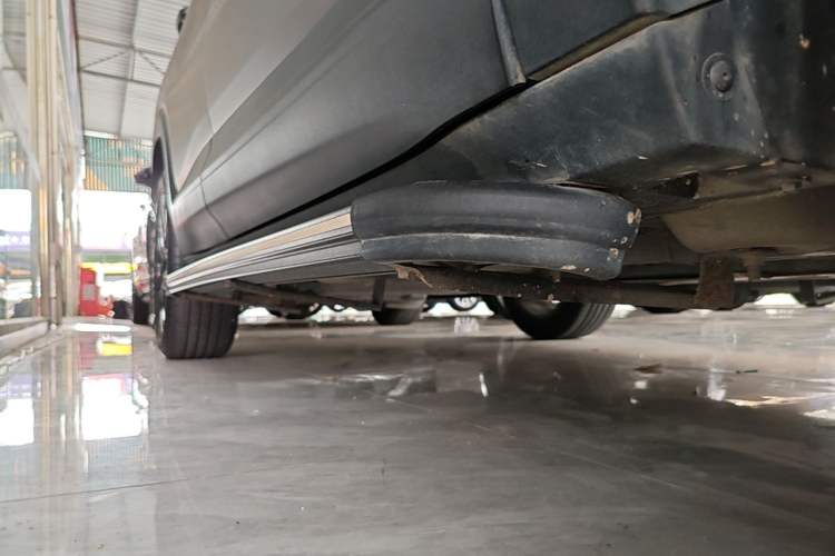 Used Buick Encore 2021 332T CVT Elite Edition Right Side Sill