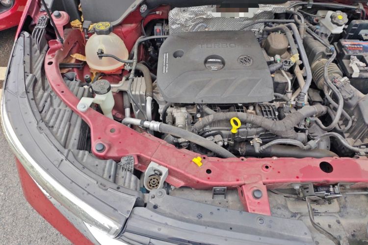 Used Buick Encore 2021 332T CVT Elite Edition Engine Bay Right