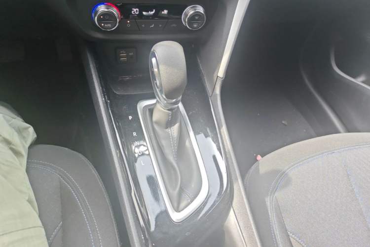 Used Buick Encore 2021 332T CVT Elite Edition Gear Lever