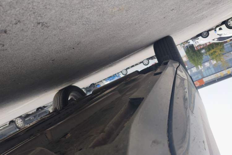 Used Buick Encore 2021 332T CVT Luxury Version Right Side Sill