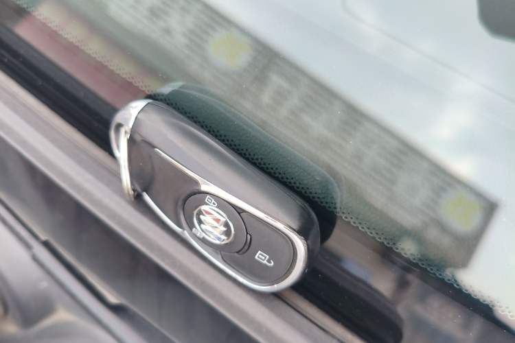 Used Buick Encore 2021 332T CVT Luxury Version Vehicle Key