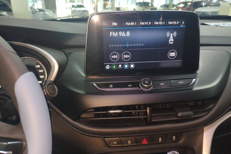 Used Buick Encore 2021 332T CVT Elite Edition Audio And AC Panel