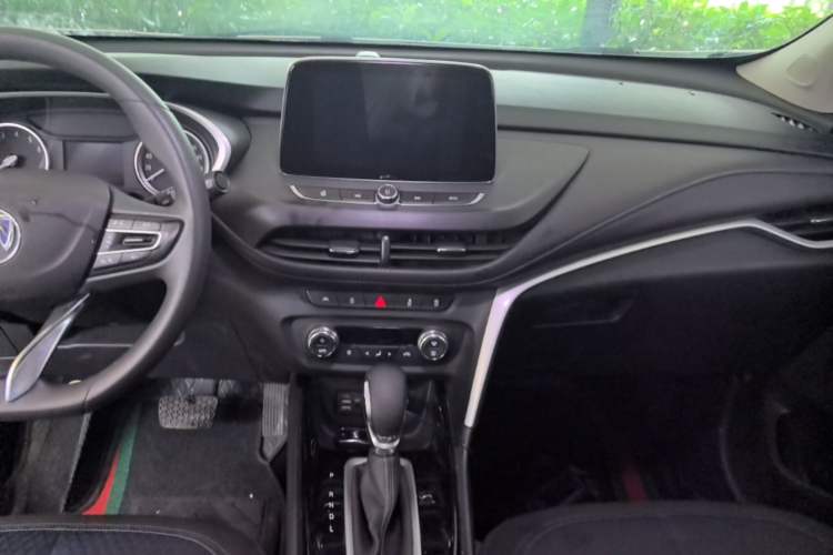 Used Buick Encore 2021 332T CVT Elite Edition Audio And AC Panel