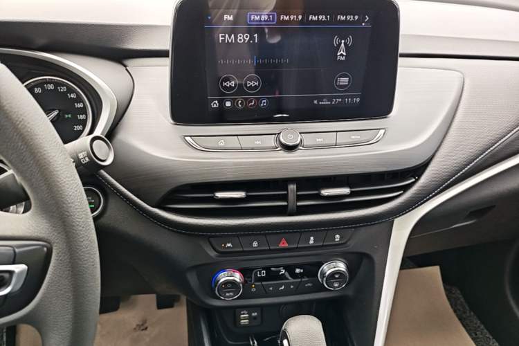 Used Buick Encore 2021 332T CVT Elite Edition Audio And AC Panel