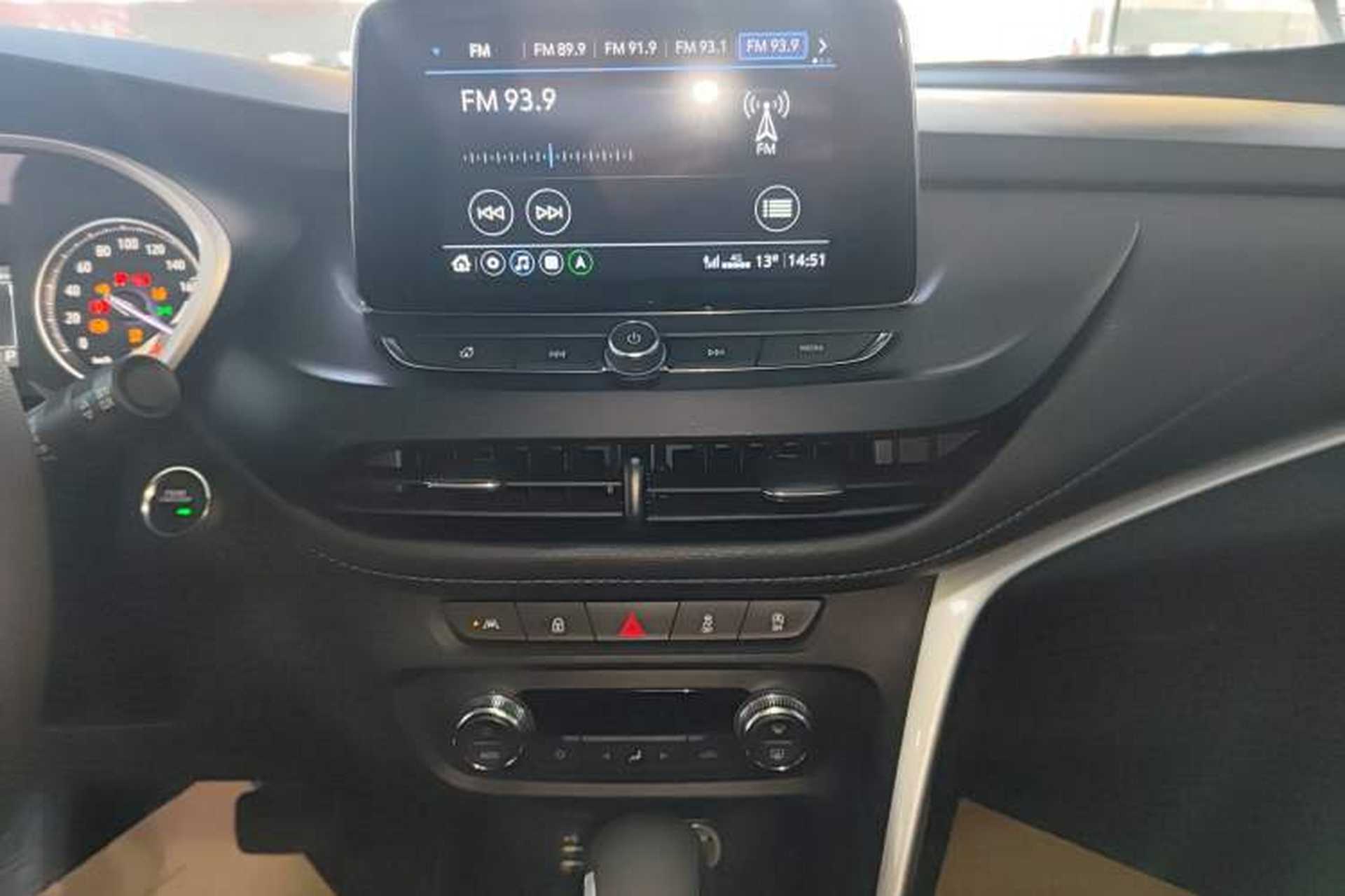Used Buick Encore 2021 332T CVT Elite Edition Audio And AC Panel