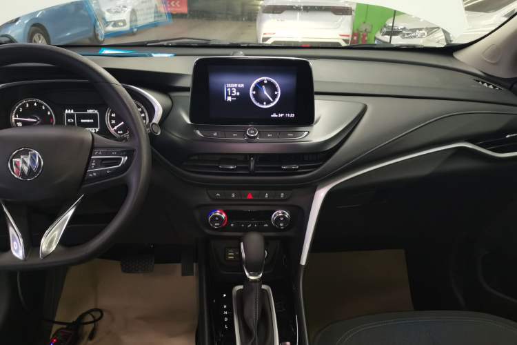 Used Buick Encore 2021 332T CVT Elite Edition Audio And AC Panel