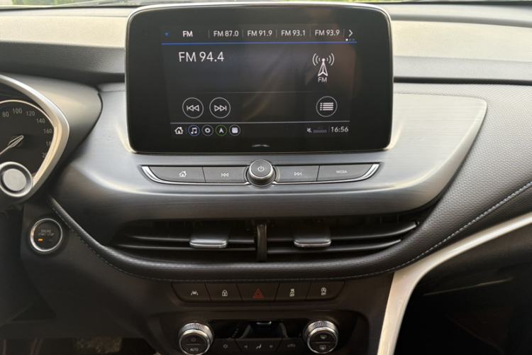 Used Buick Encore 2021 332T CVT Elite Edition Audio And AC Panel