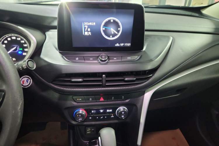 Used Buick Encore 2021 332T CVT Elite Edition Audio And AC Panel