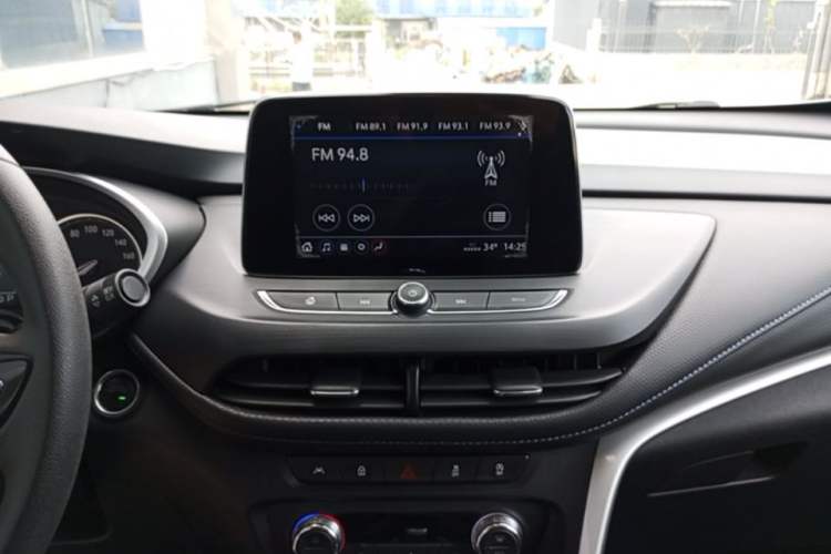 Used Buick Encore 2021 332T CVT Elite Edition Audio And AC Panel