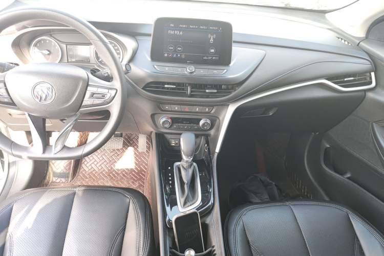Used Buick Encore 2021 332T CVT Elite Edition Audio And AC Panel