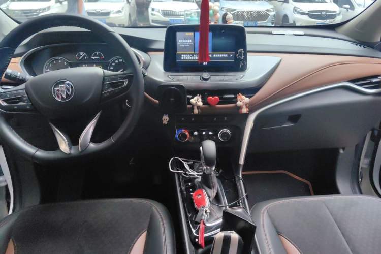 Used Buick Encore 2021 332T CVT Luxury Version Center Console