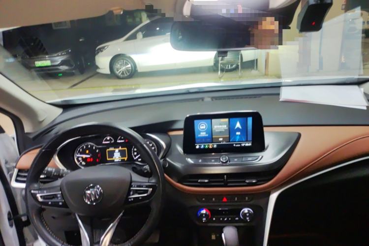 Used Buick Encore 2021 332T CVT Luxury Version Center Console