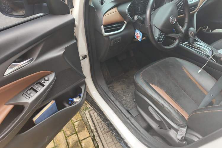 Used Buick Encore 2021 332T CVT Luxury Version Driver Seat