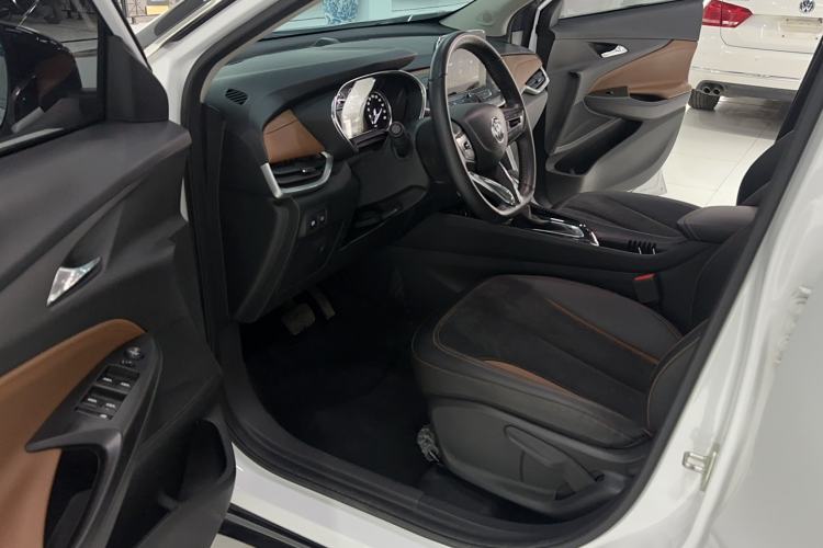 Used Buick Encore 2021 332T CVT Luxury Version Driver Seat