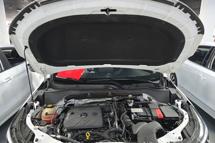 Used Buick Encore 2021 332T CVT Elite Edition Engine Bay