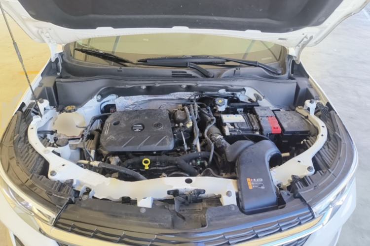 Used Buick Encore 2021 332T CVT Elite Edition Engine Bay