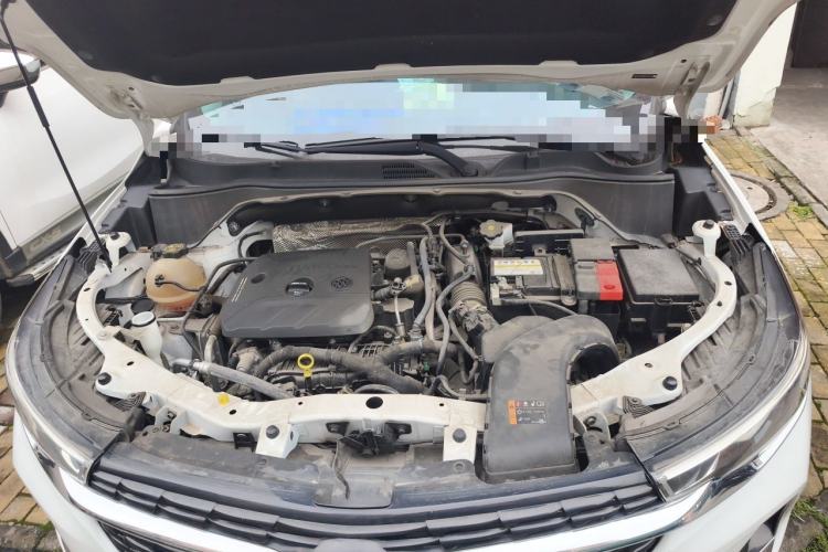 Used Buick Encore 2021 332T CVT Luxury Version Engine Bay