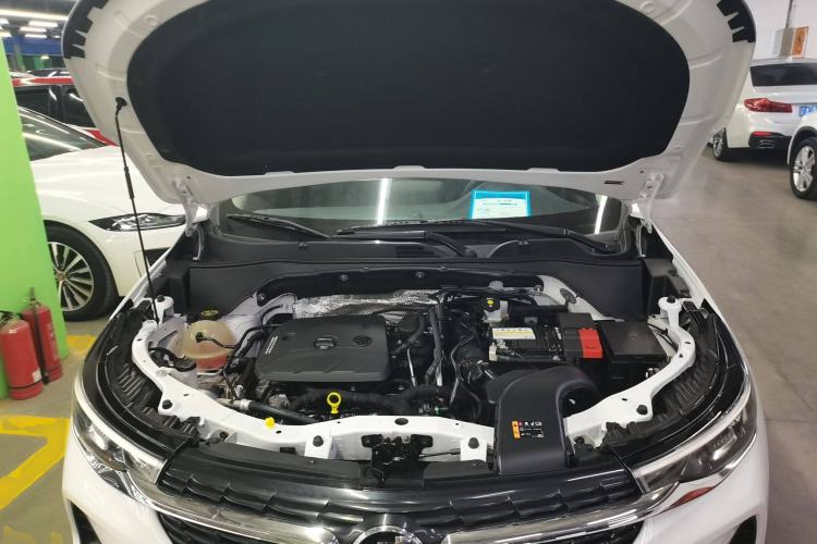 Used Buick Encore 2021 332T CVT Elite Edition Engine Bay