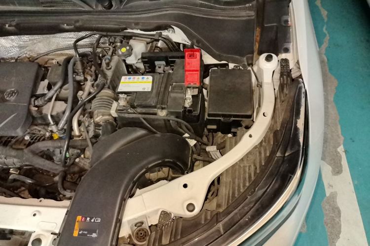 Used Buick Encore 2021 332T CVT Elite Edition Engine Bay Left