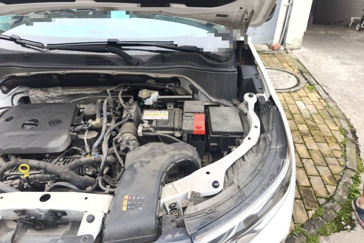 Used Buick Encore 2021 332T CVT Luxury Version Engine Bay Left