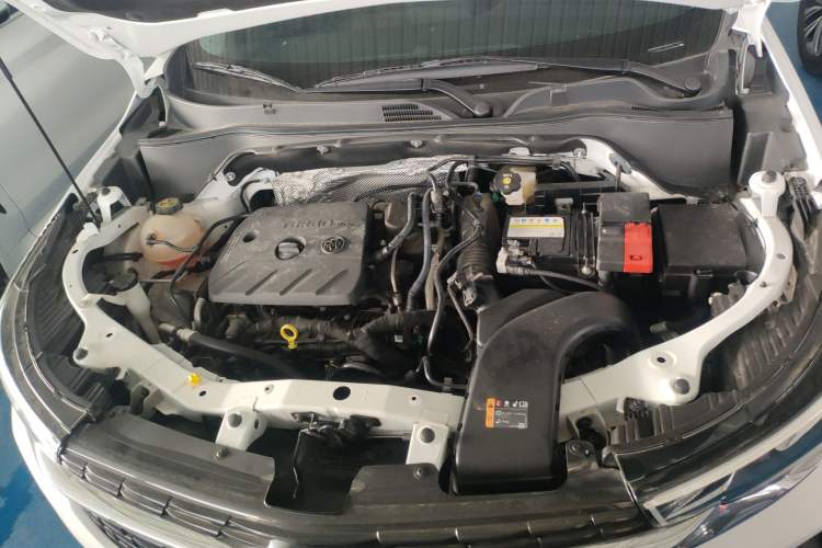 Used Buick Encore 2021 332T CVT Elite Edition Engine Bay