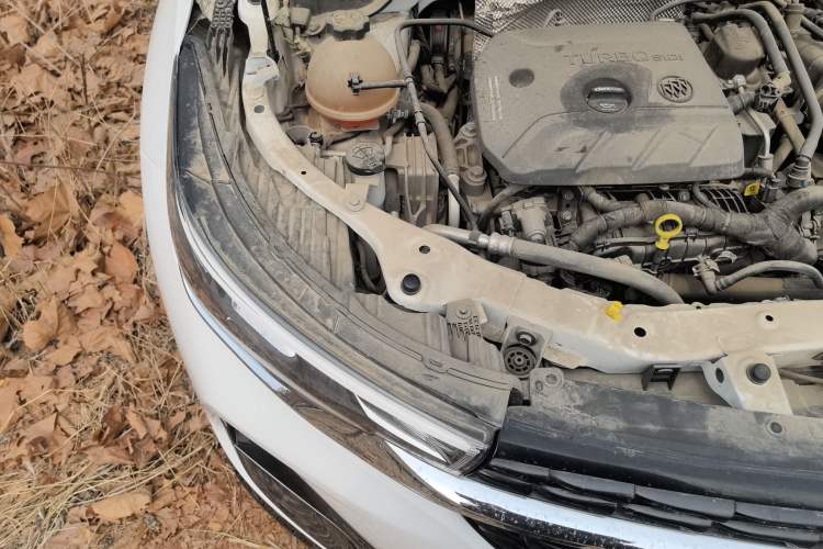 Used Buick Encore 2021 332T CVT Elite Edition Engine Bay Right
