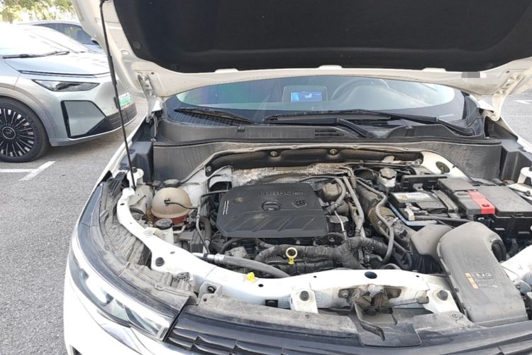 Used Buick Encore 2021 332T CVT Elite Edition Engine Bay Right