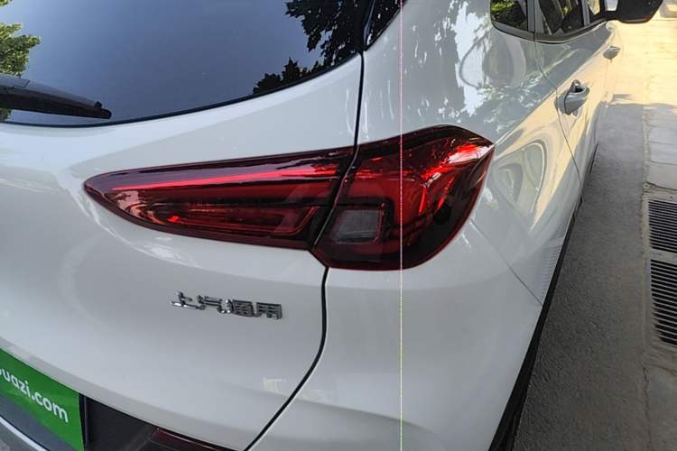 Used Buick Encore 2021 332T CVT Elite Edition Exterior 3