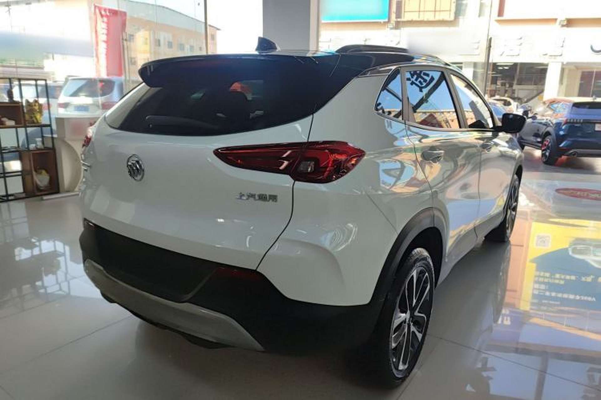 Used Buick Encore 2021 332T CVT Elite Edition Exterior 5