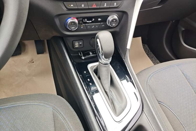 Used Buick Encore 2021 332T CVT Elite Edition Gear Lever