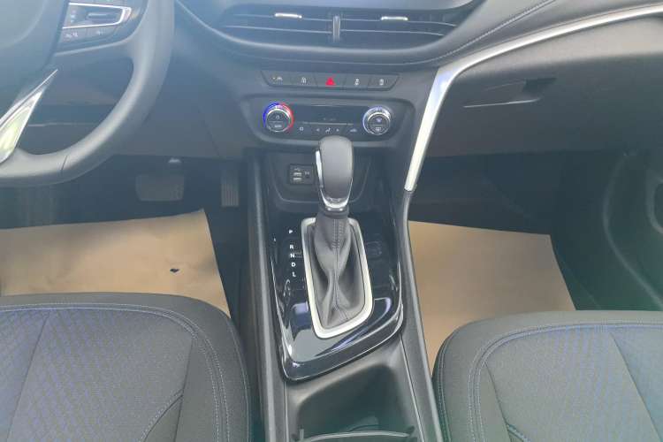 Used Buick Encore 2021 332T CVT Elite Edition Gear Lever