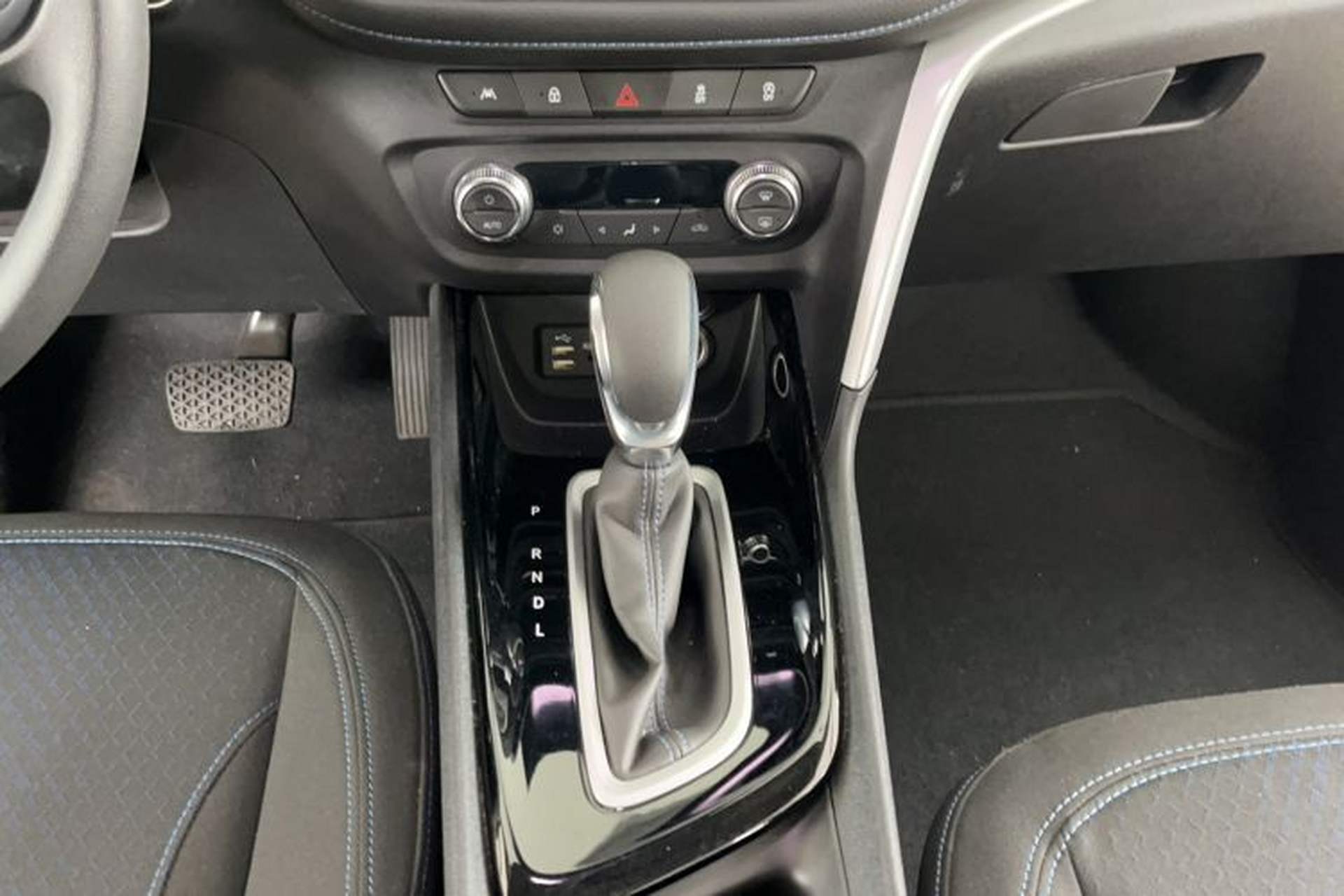Used Buick Encore 2021 332T CVT Elite Edition Gear Lever