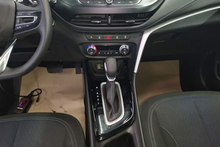 Used Buick Encore 2021 332T CVT Elite Edition Gear Lever