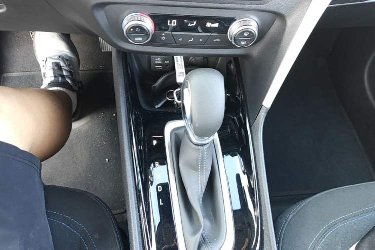 Used Buick Encore 2021 332T CVT Elite Edition Gear Lever