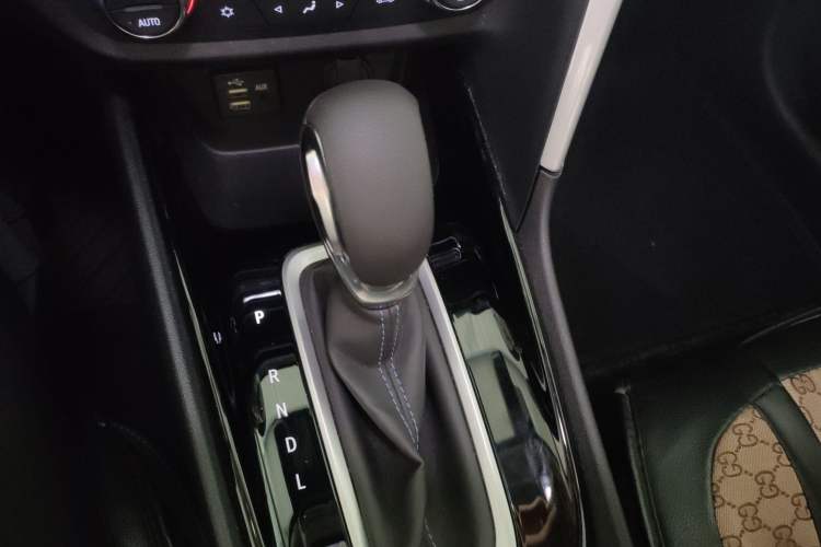 Used Buick Encore 2021 332T CVT Elite Edition Gear Lever