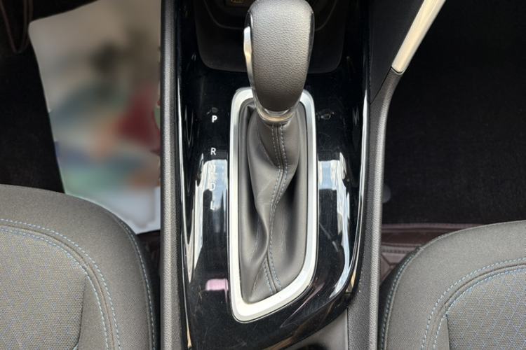 Used Buick Encore 2021 332T CVT Elite Edition Gear Lever