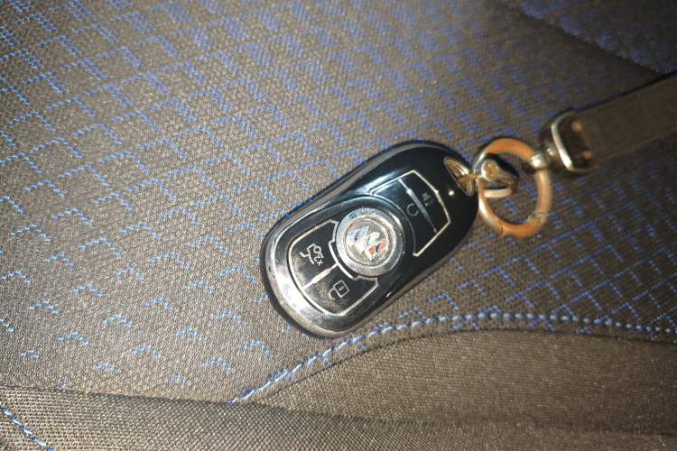 Used Buick Encore 2021 332T CVT Elite Edition Interior 1