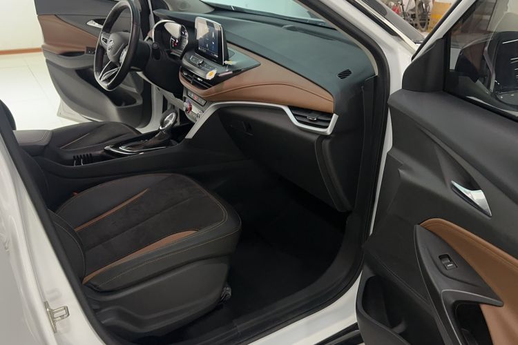 Used Buick Encore 2021 332T CVT Luxury Version Interior 1