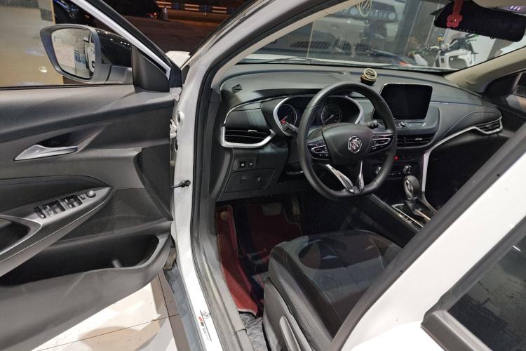 Used Buick Encore 2021 332T CVT Elite Edition Interior 2