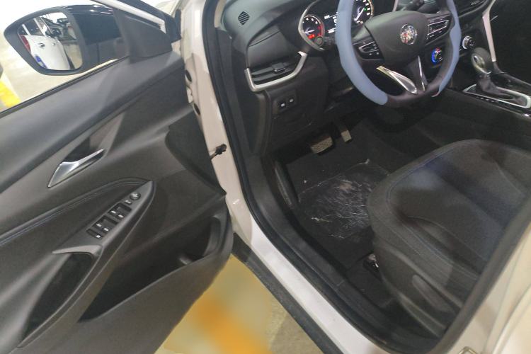 Used Buick Encore 2021 332T CVT Elite Edition Interior 3