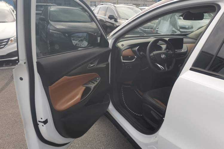 Used Buick Encore 2021 332T CVT Luxury Version Interior 3