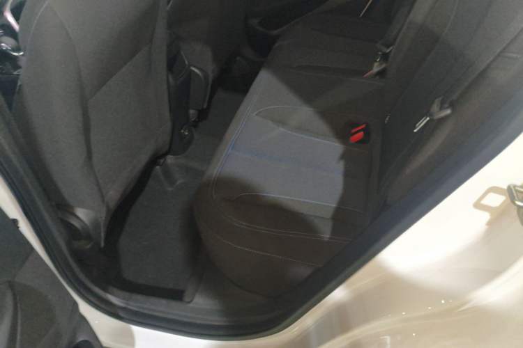 Used Buick Encore 2021 332T CVT Elite Edition Interior 4