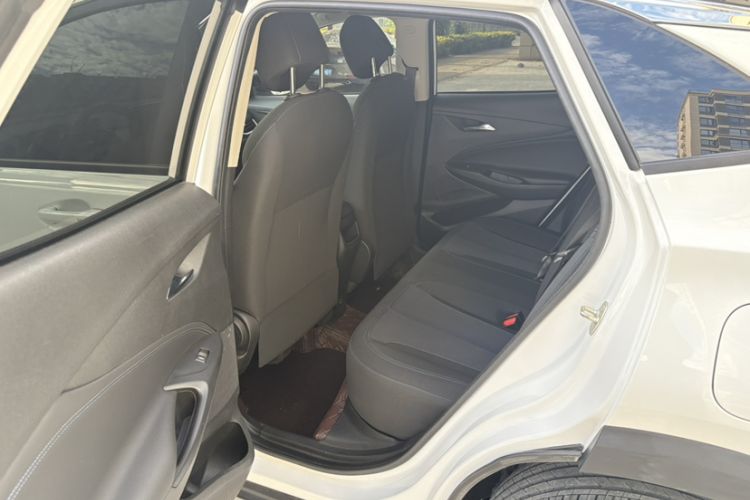 Used Buick Encore 2021 332T CVT Elite Edition Interior 4