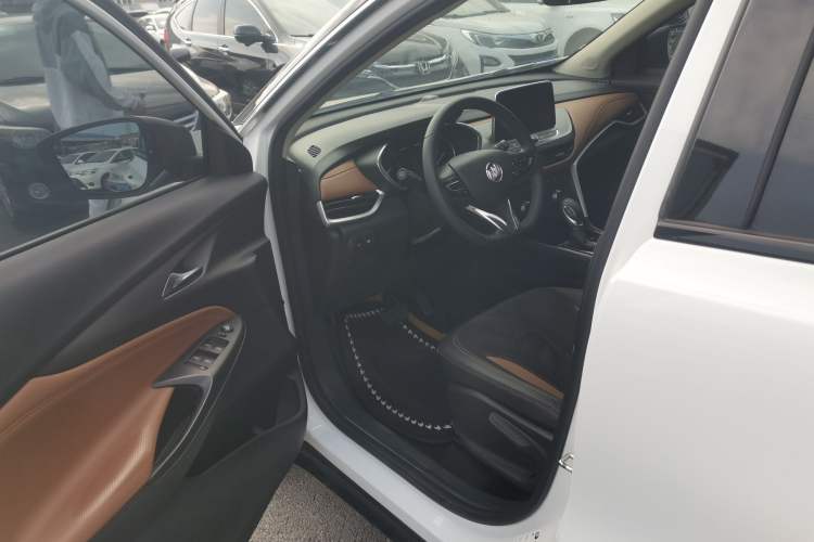Used Buick Encore 2021 332T CVT Luxury Version Left Front Seat