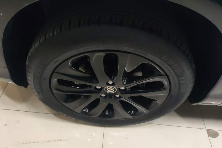 Used Buick Encore 2021 332T CVT Luxury Version Left Front Wheel Hub
