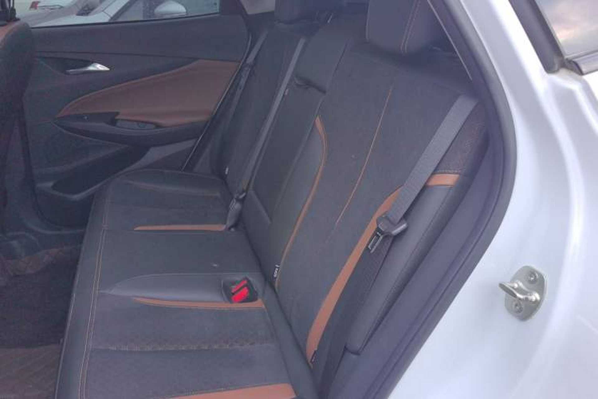 Used Buick Encore 2021 332T CVT Luxury Version Left Rear Seat