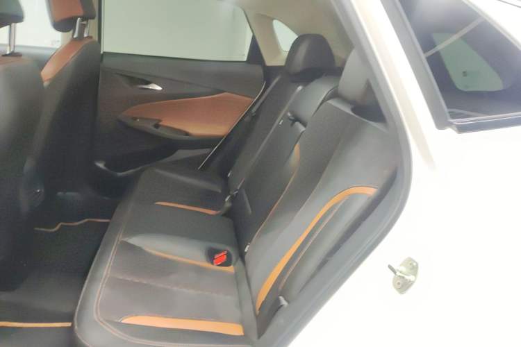 Used Buick Encore 2021 332T CVT Luxury Version Left Rear Seat