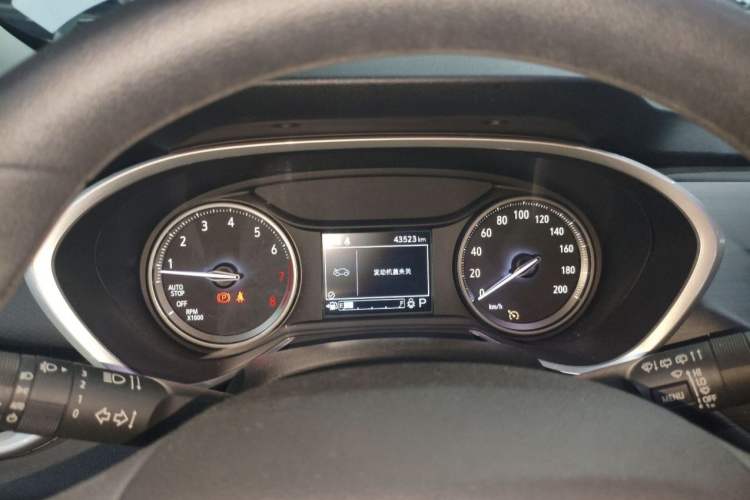 Used Buick Encore 2021 332T CVT Elite Edition Odometer Close Up